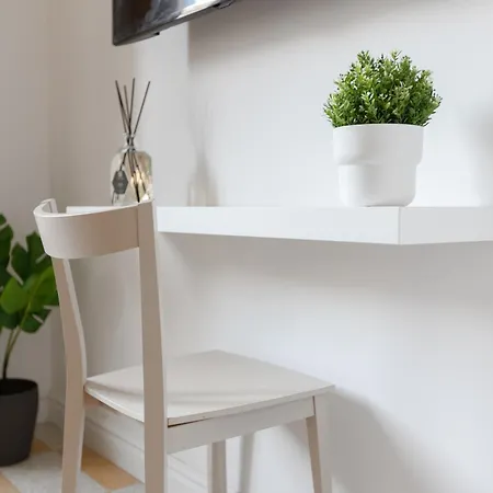 Dream House Re Di - 50mt To Metro Station, Position, 4pax, 2bdr *