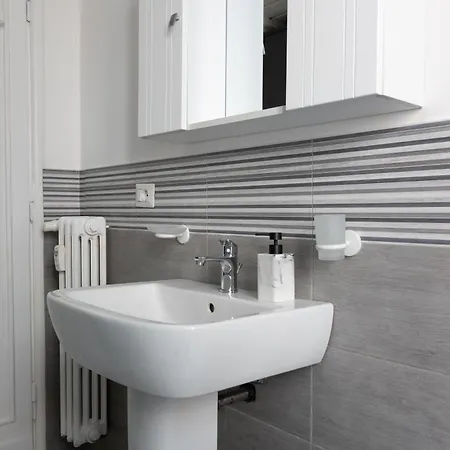 Dream House Re Di - 50mt To Metro Station, Position, 4pax, 2bdr Roma